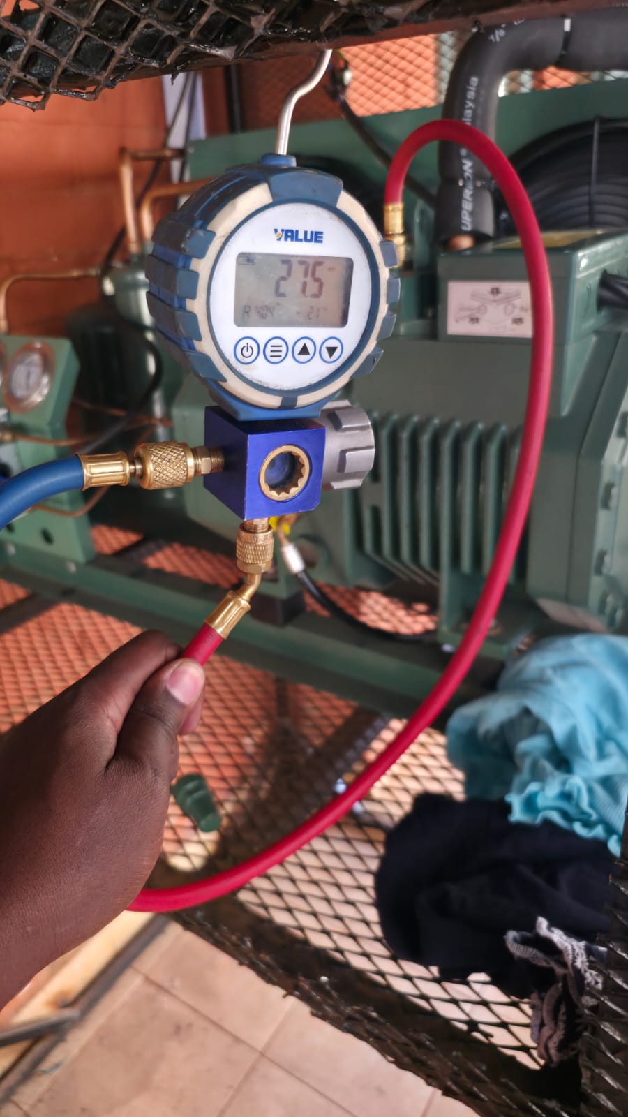 Cold room refrigeration system pressure testing in Kenya by The Cold Room Kahuna