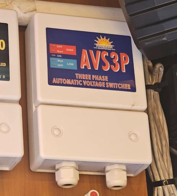 Three Phase Automatic Voltage Switchers ( AVS )