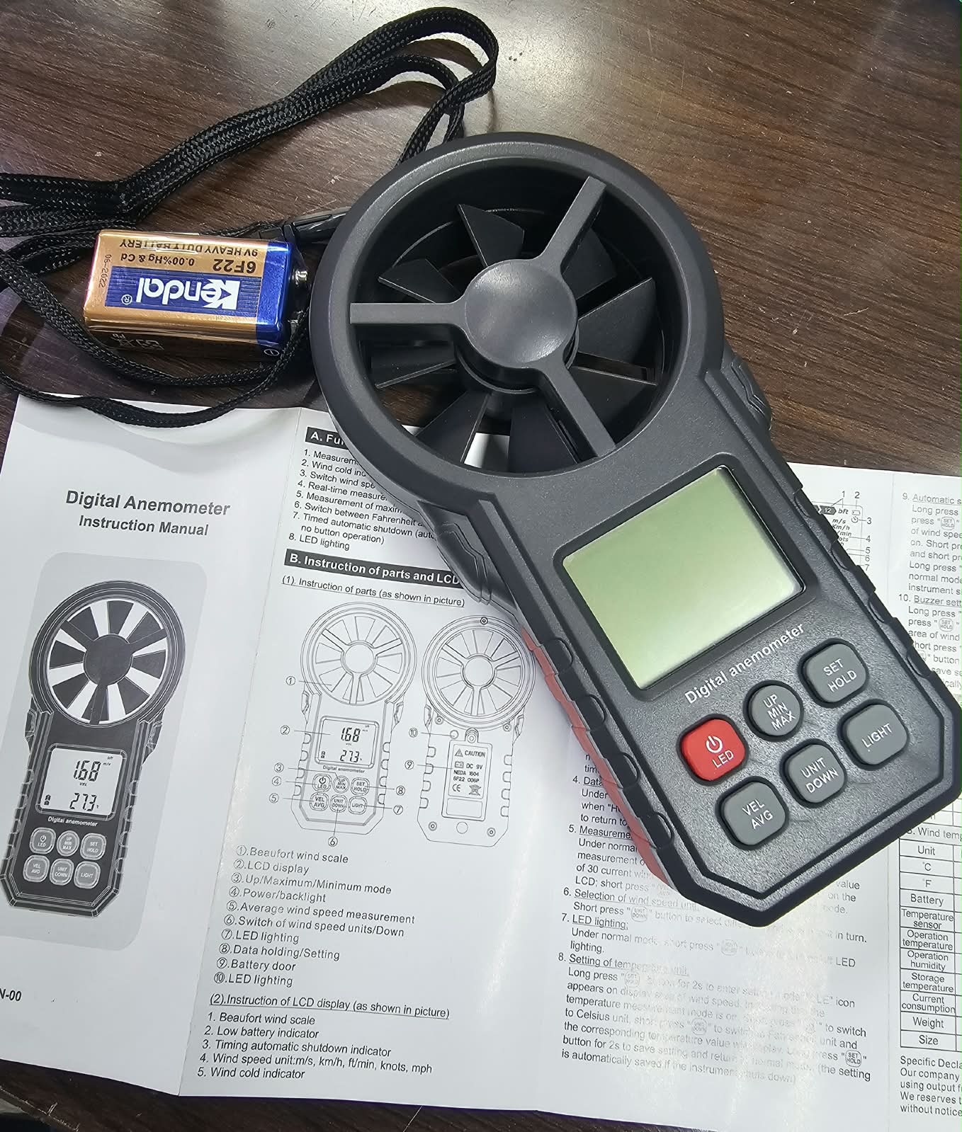 Digital airflow meter for measuring air velocity in HVAC and ventilation systems